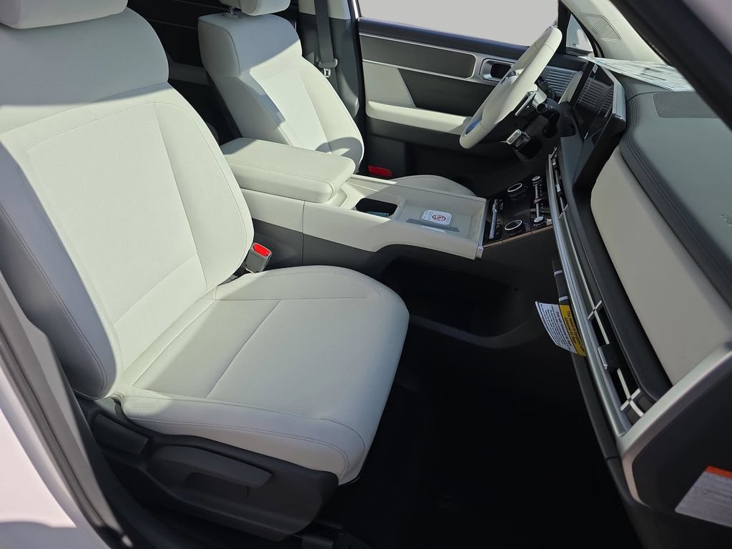 New 2026 Hyundai Santa Fe SE FWD image 25