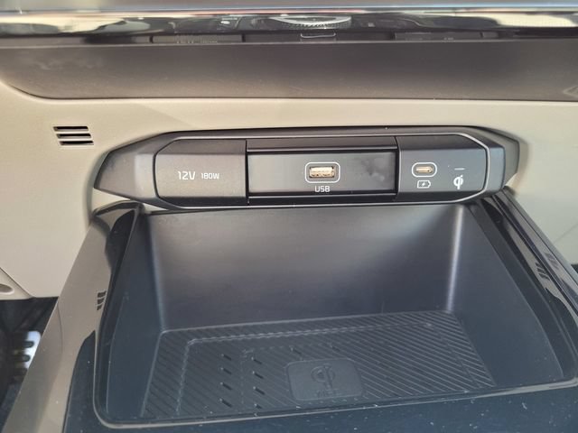 Used 2023 Kia Niro Wave FWD image 25