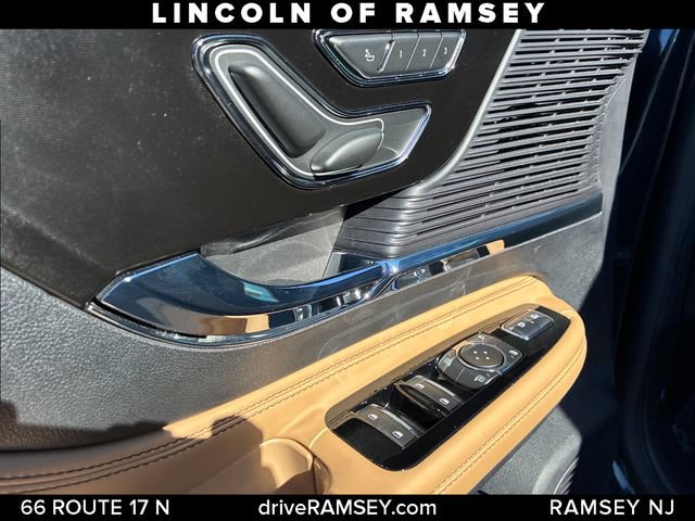 Used 2022 Lincoln Corsair Reserve w/ Equipment Group 201A AWD/4WD image 14