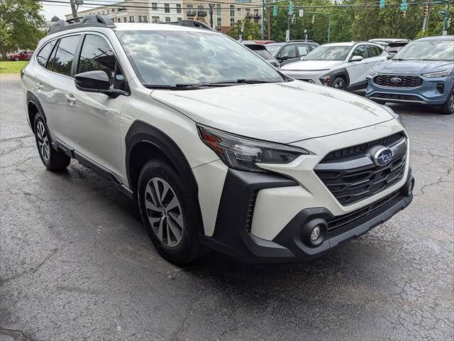 Used 2023 Subaru Outback Premium AWD/4WD image 6