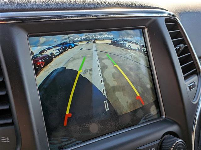 Used 2018 Jeep Grand Cherokee Laredo image 13