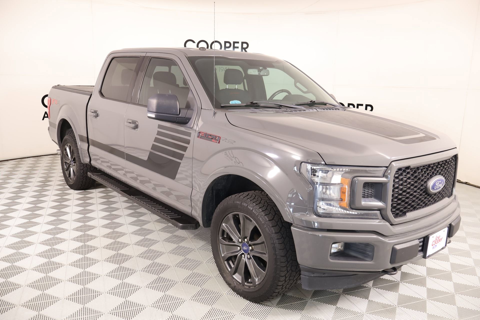 Used 2018 Ford F150 XLT w/ Equipment Group 302A Luxury AWD/4WD image 1
