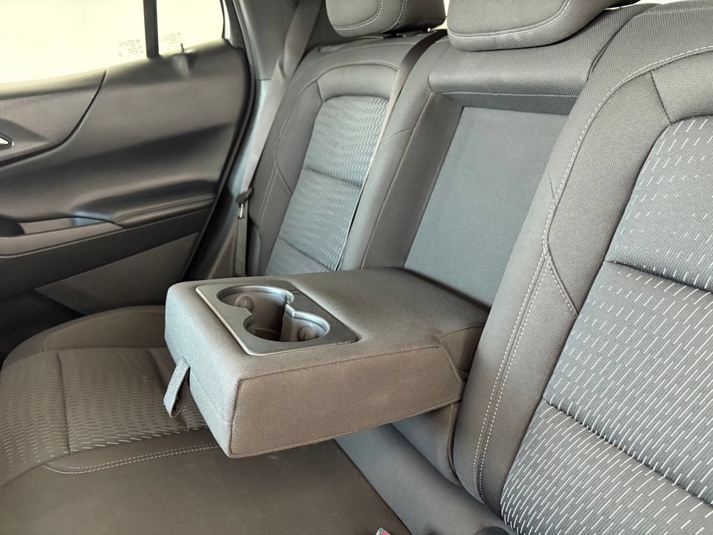 Used 2025 Chevrolet Equinox LT AWD/4WD image 30