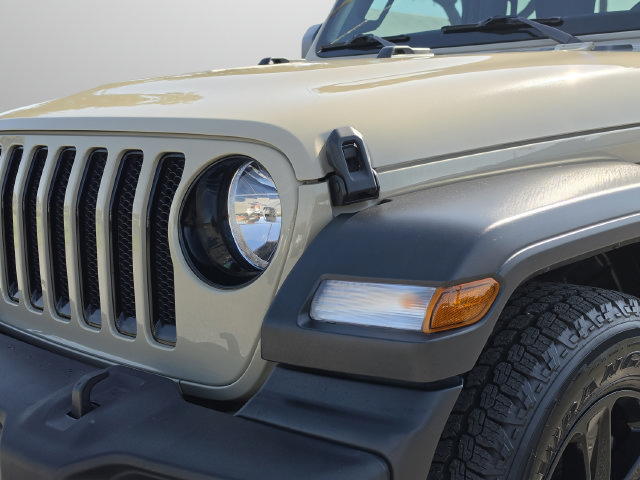 Used 2022 Jeep Wrangler Unlimited Sport AWD/4WD image 14