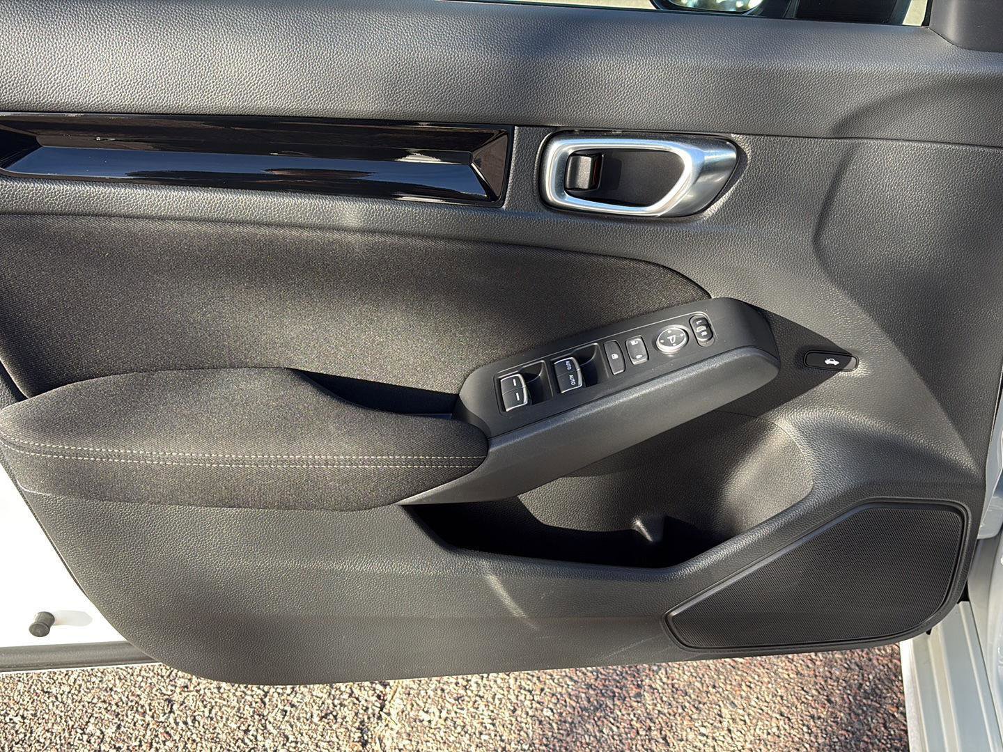 Certified 2025 Honda Civic FWD Hybrid Sedan image 13