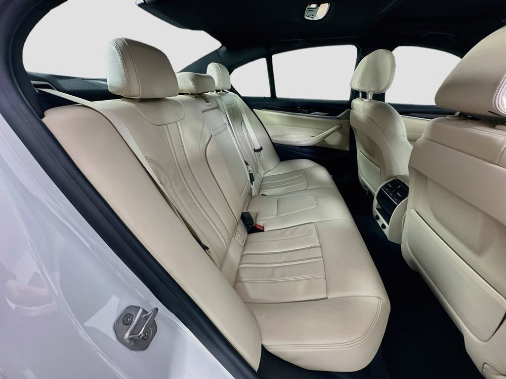 Used 2018 BMW 530e RWD image 28
