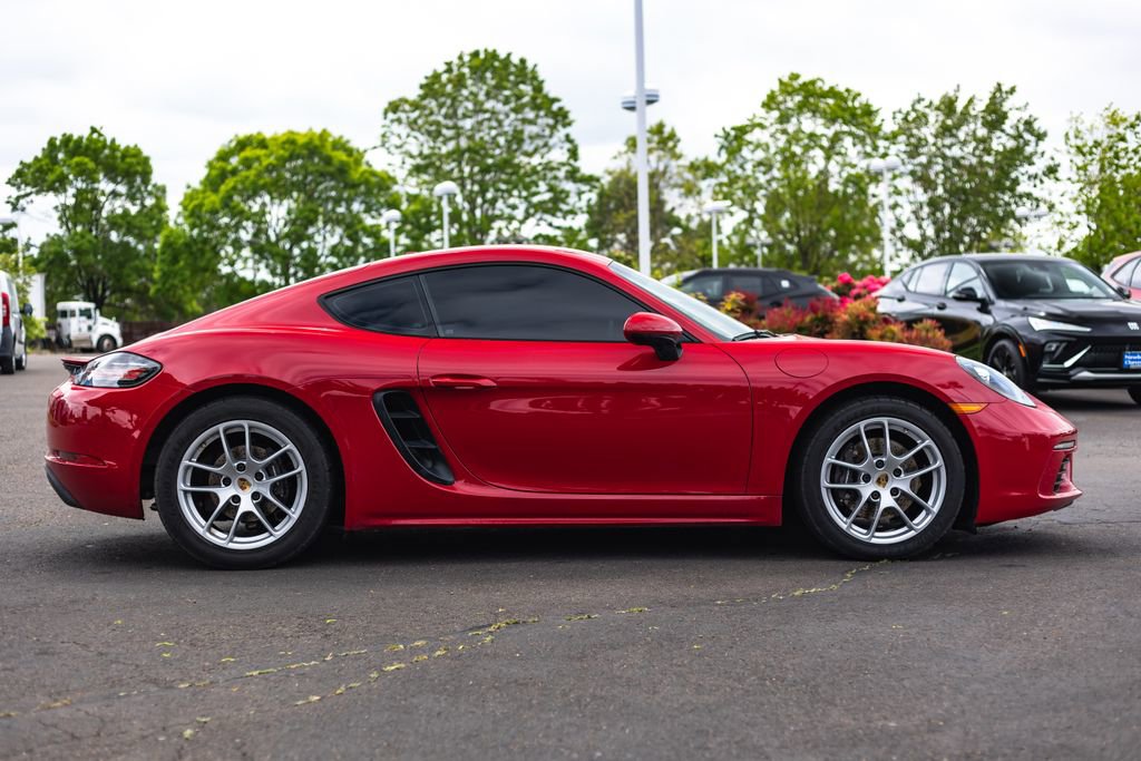 Used 2019 Porsche 718 Cayman RWD image 8
