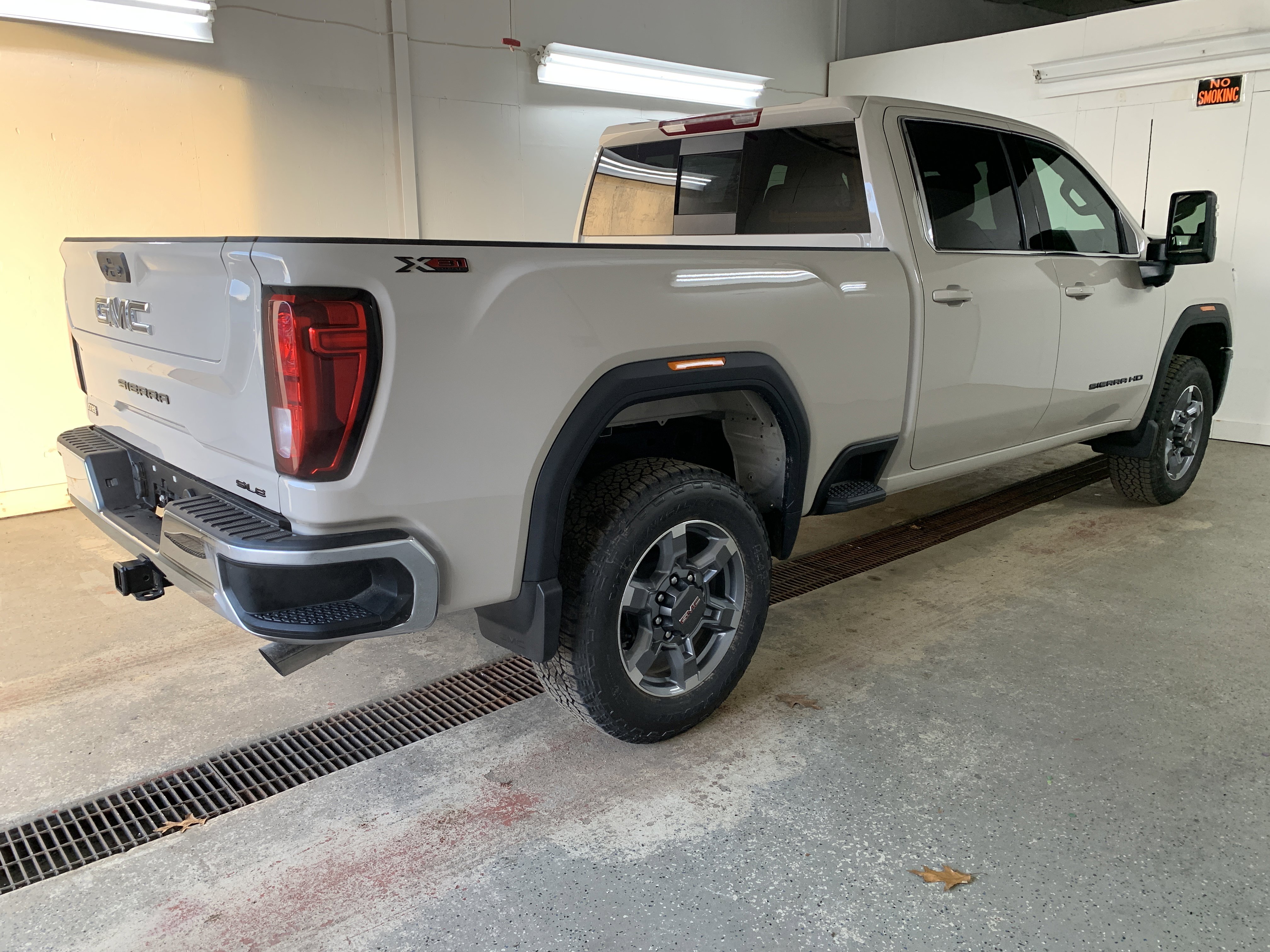 New 2026 GMC Sierra 2500 SLE image 6