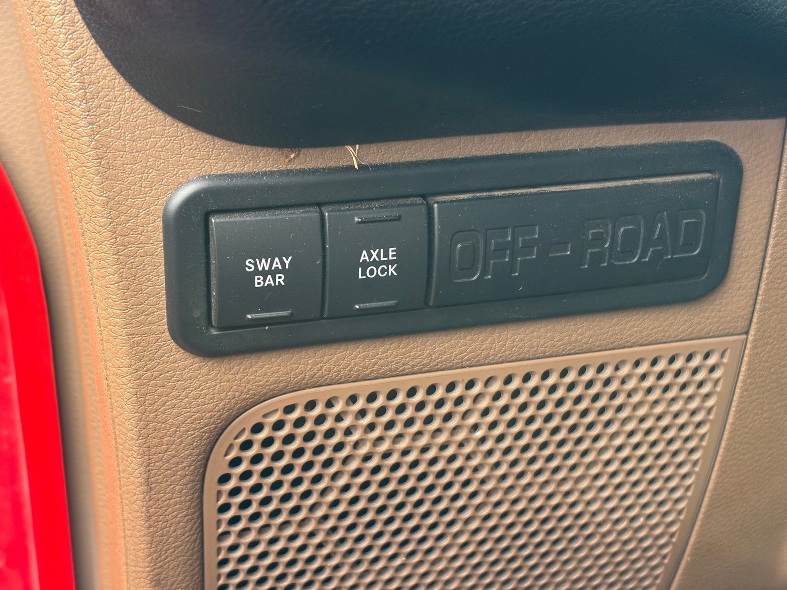 Used 2016 Jeep Wrangler Unlimited Rubicon w/ Connectivity Group image 9