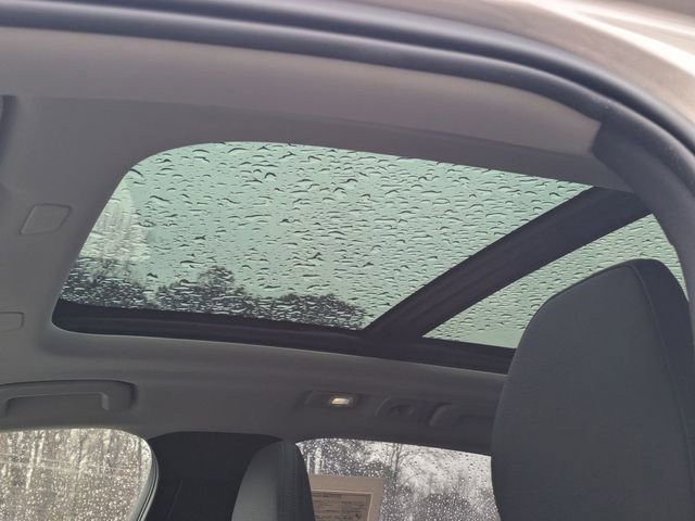 Used 2025 Volvo XC60 B5 Plus image 13