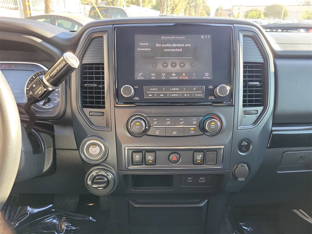 Used 2023 Nissan Titan SV image 11