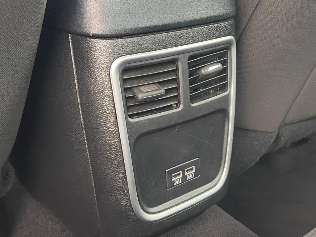 Used 2023 Dodge Charger SXT RWD image 11