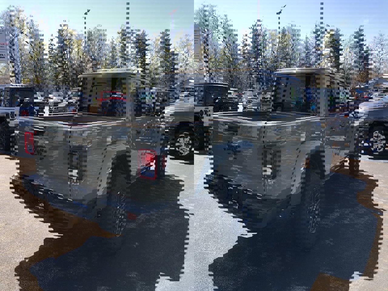 New 2026 Jeep Gladiator Sport image 5