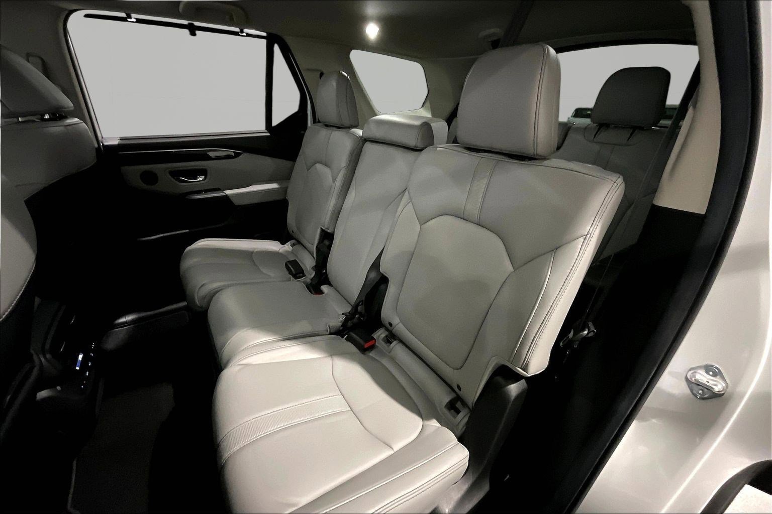 Used 2025 Honda Pilot EX-L image 22