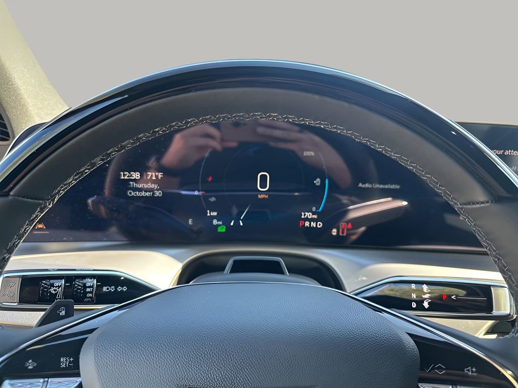 New 2026 Cadillac Vistiq Sport w/ LPO, Floor Liner Package image 34