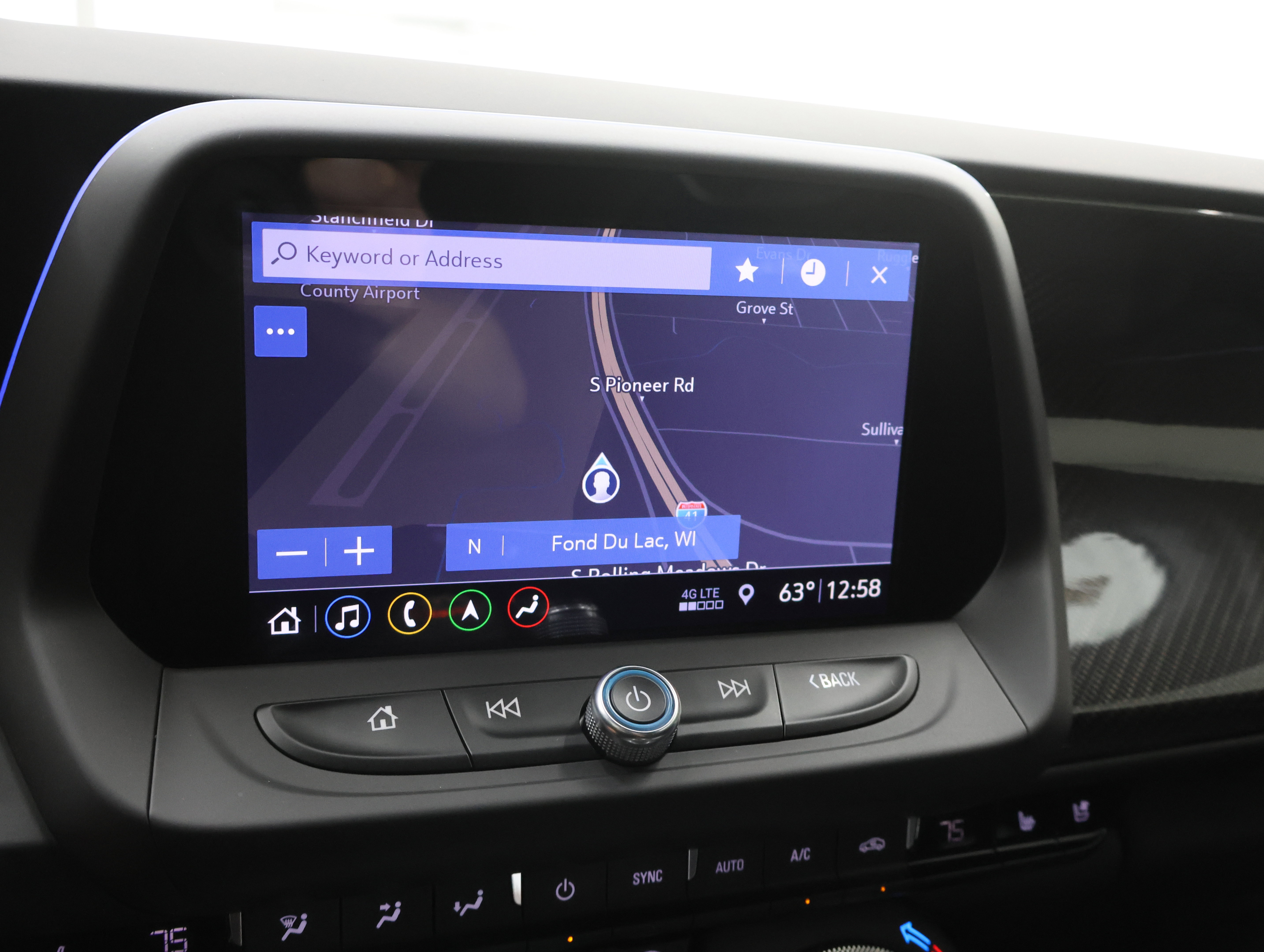 Used 2019 Chevrolet Camaro ZL1 RWD image 11