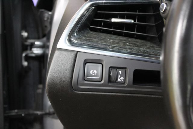 Used 2021 Cadillac XT5 Premium Luxury w/ LPO, Floor Liner Package AWD/4WD image 16
