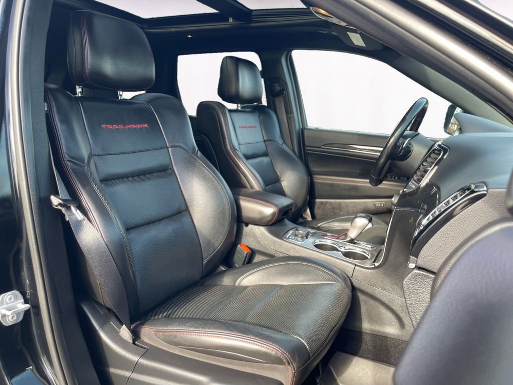 Used 2021 Jeep Grand Cherokee Trailhawk w/ Trailhawk Luxury Group image 15