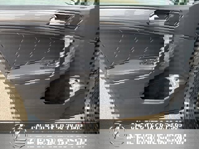 Used 2022 Volkswagen Tiguan SE R-Line image 21