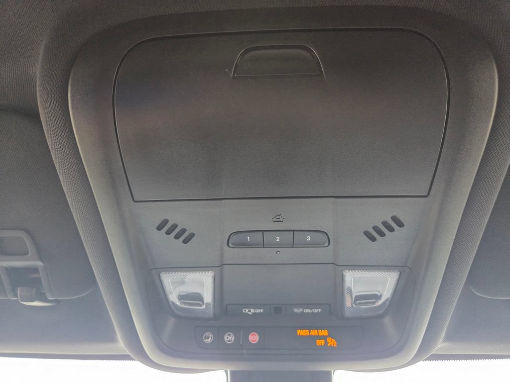 Used 2023 Chevrolet Equinox Premier AWD/4WD image 31