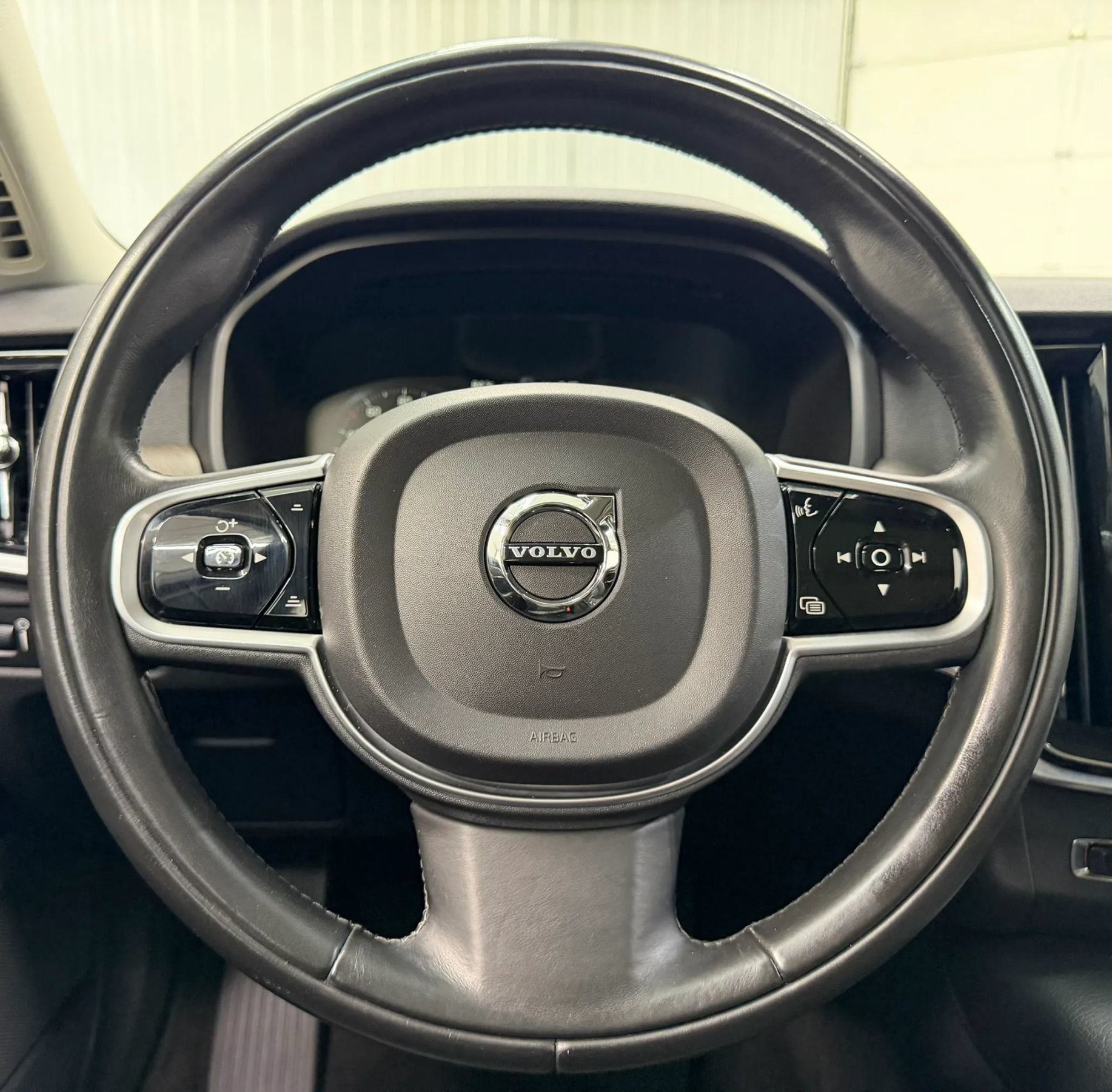Used 2018 Volvo V90 T5 Cross Country w/ Convenience Package AWD/4WD image 22