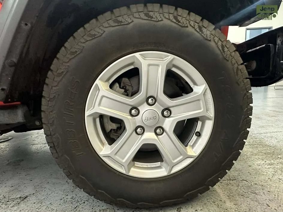Used 2019 Jeep Wrangler Unlimited Sport S AWD/4WD image 26