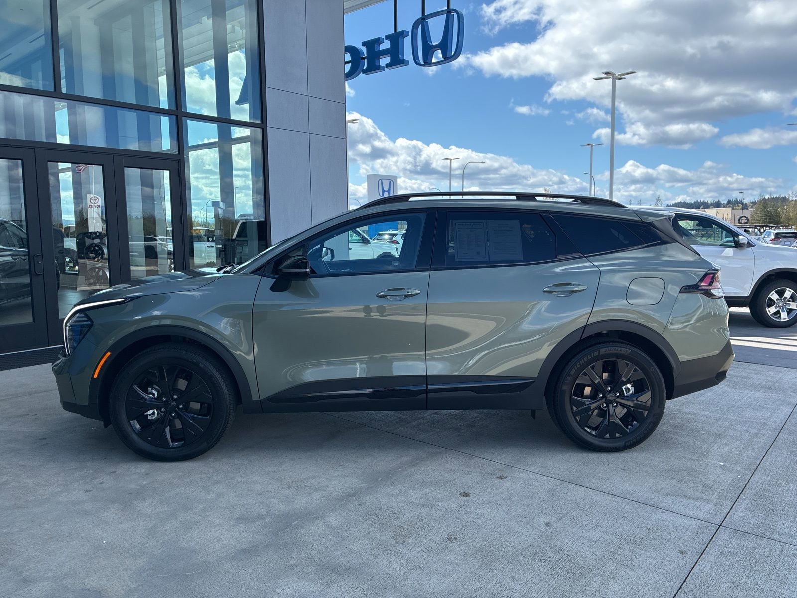 Used 2025 Kia Sportage X-Line image 8