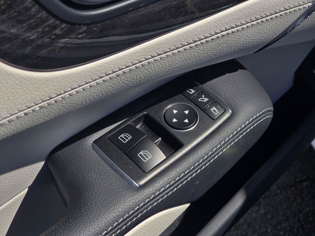 Used 2020 Mercedes-Benz SL 450 image 33