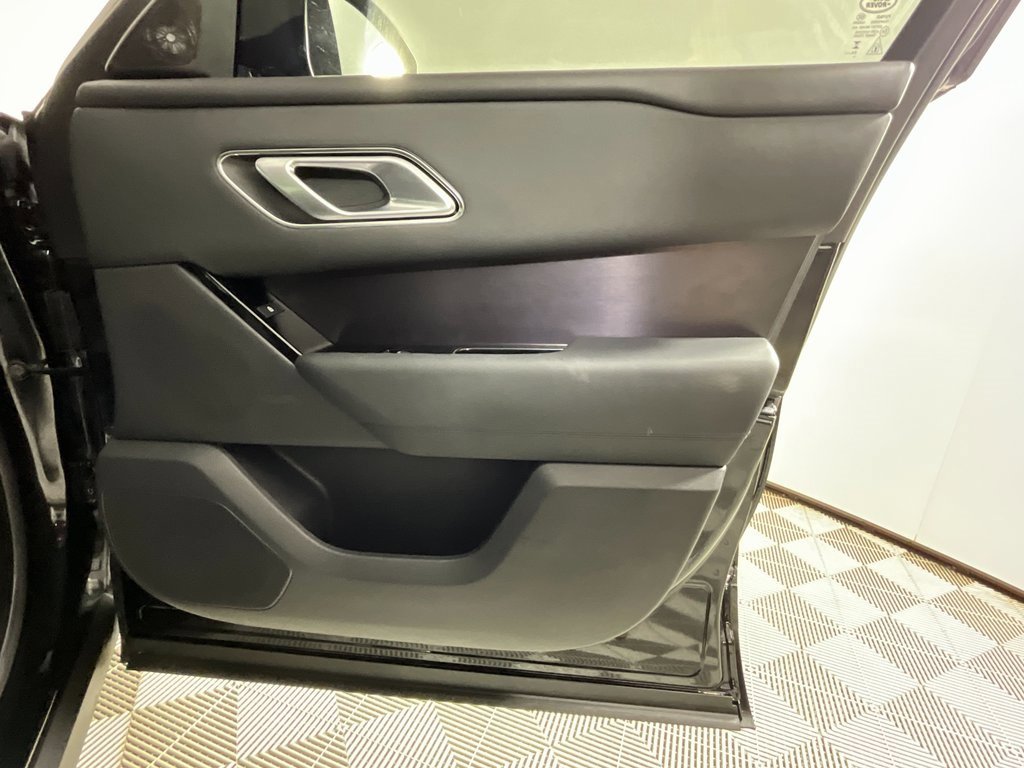 Used 2026 Land Rover Range Rover Velar Dynamic SE image 21