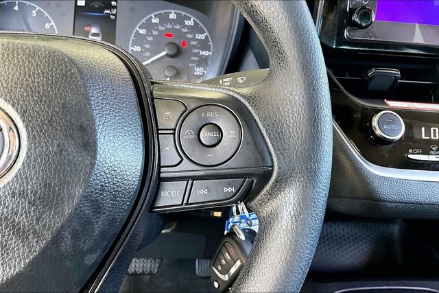 Used 2025 Toyota Corolla LE image 11