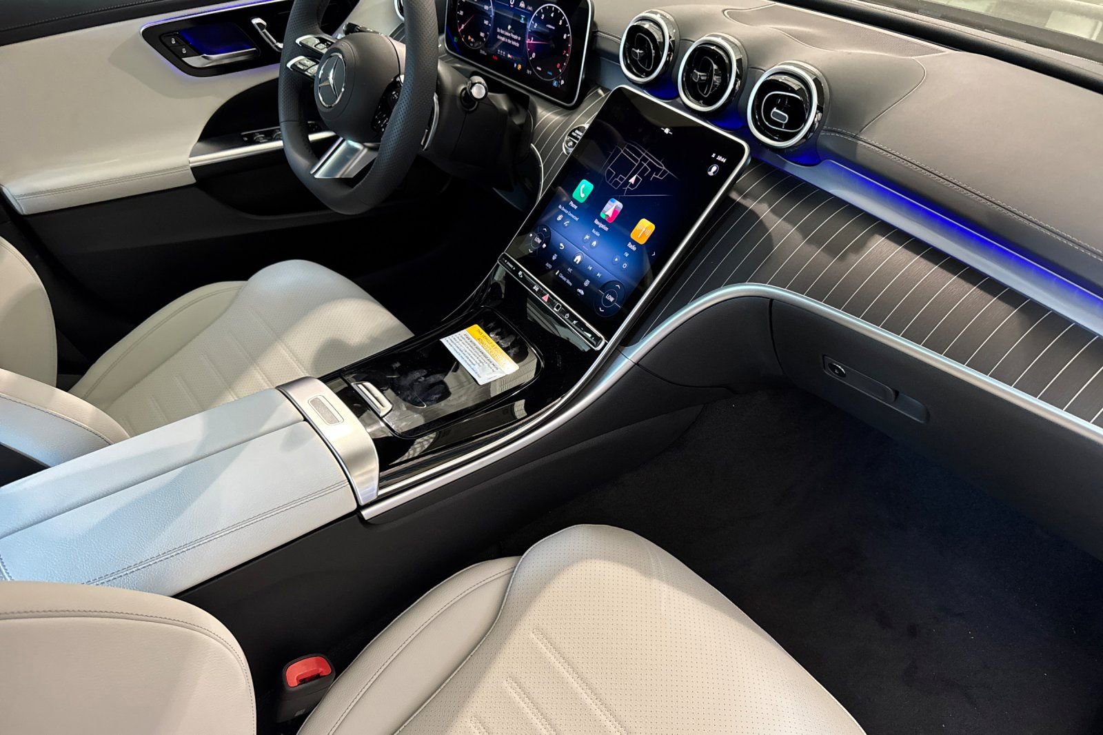 New 2025 Mercedes-Benz C 300 4MATIC Sedan image 18