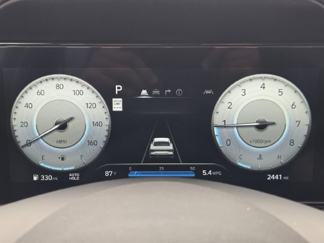 Certified 2026 Hyundai Elantra Limited FWD image 9