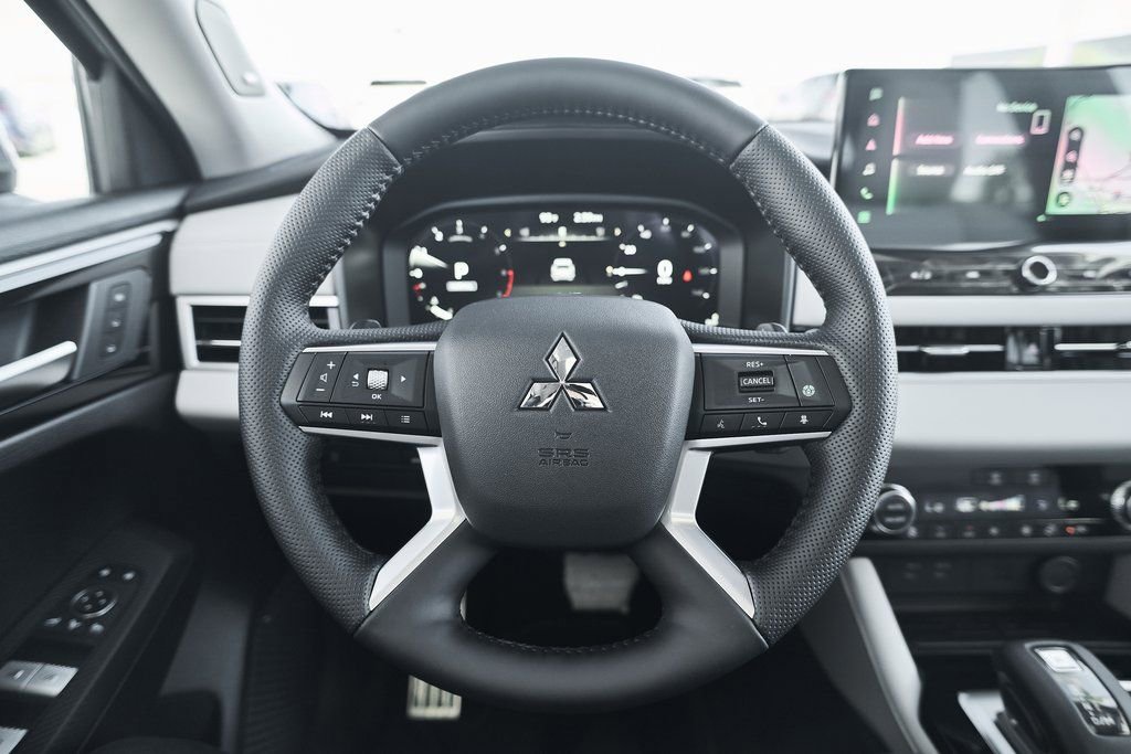 New 2026 Mitsubishi Outlander SEL FWD image 35
