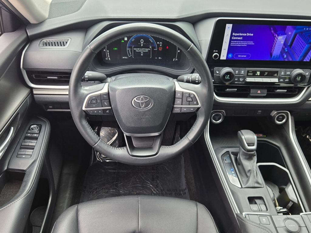 Used 2024 Toyota Grand Highlander AWD Hybrid image 15