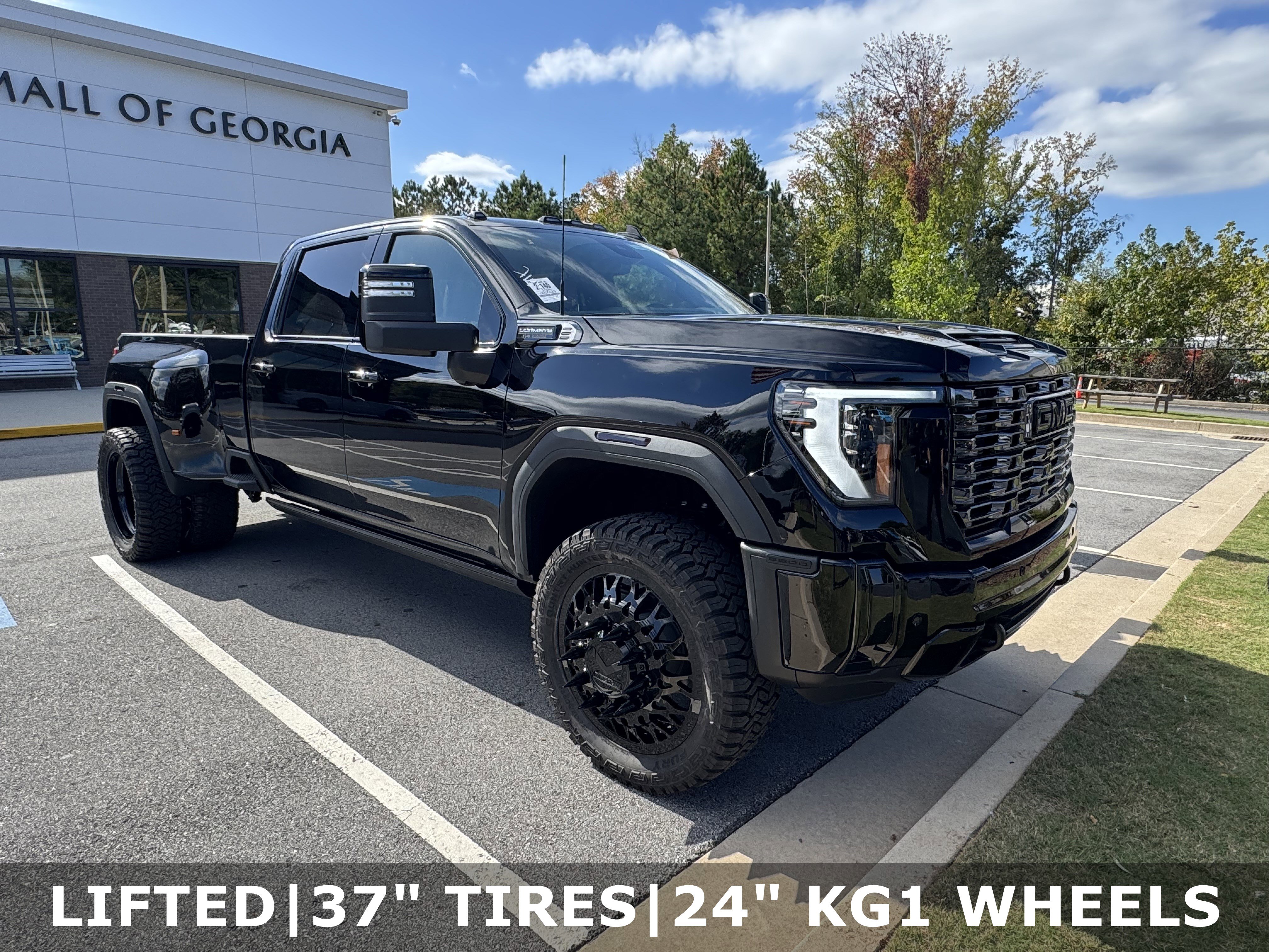 Used 2026 GMC Sierra 3500 Denali Ultimate image 2