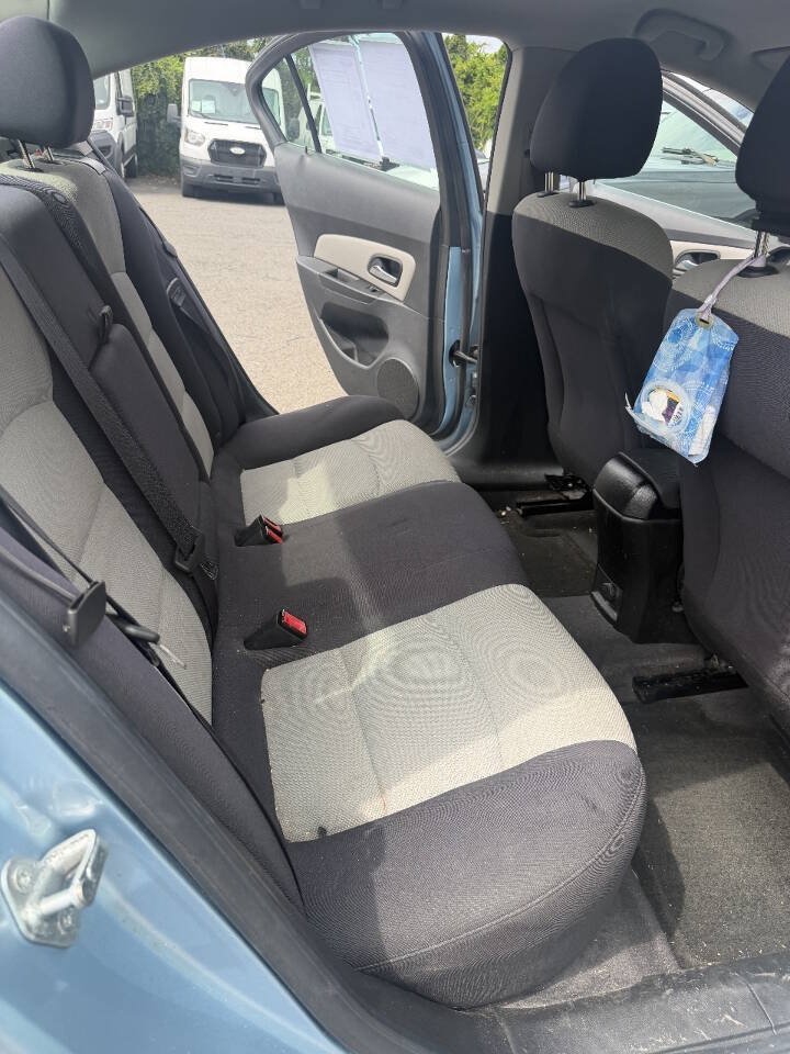 Used 2012 Chevrolet Cruze LS FWD image 10