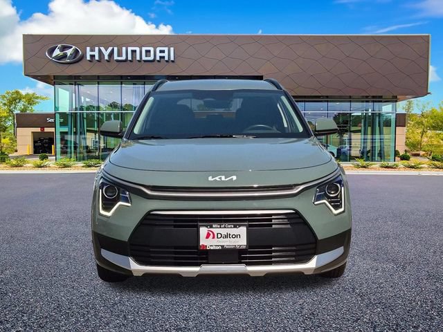 Used 2024 Kia Niro EX FWD image 3