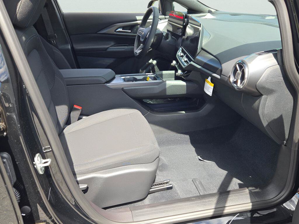 New 2026 Chevrolet Equinox EV LT FWD image 4
