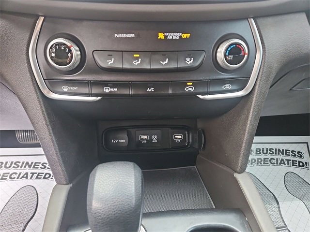 Used 2020 Hyundai Santa Fe SE w/ Cargo Package image 16