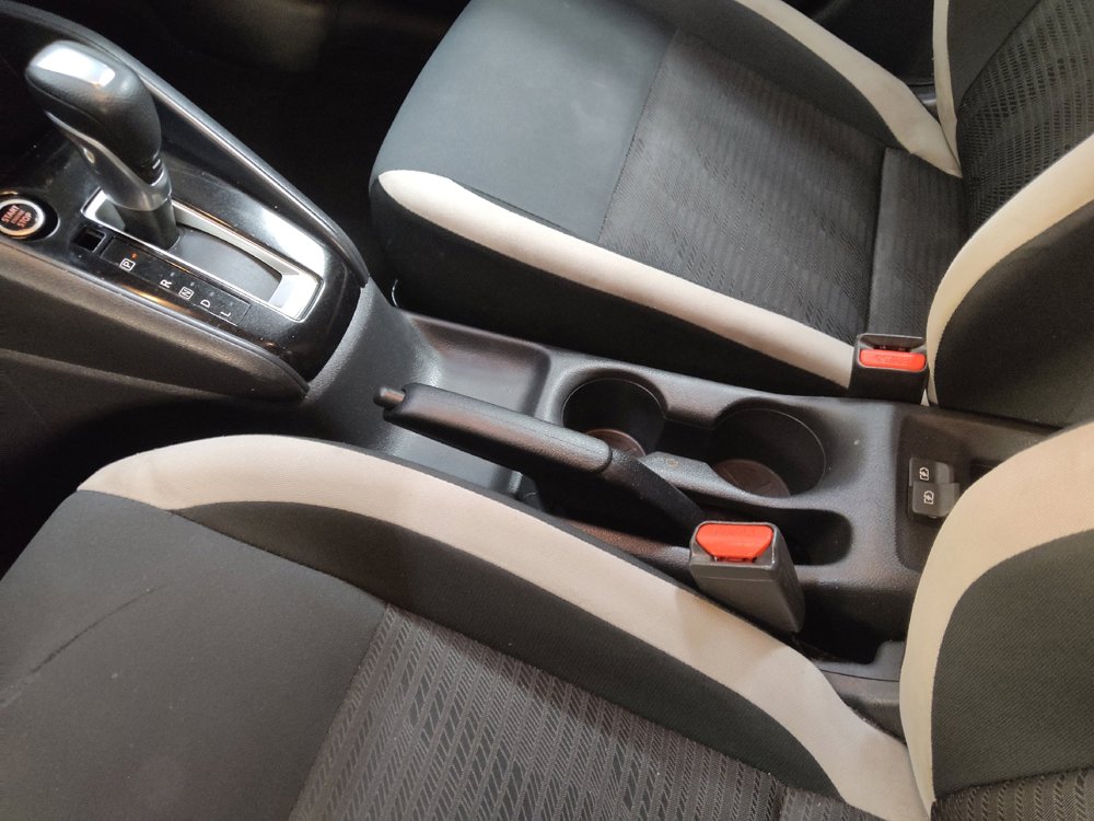 Used 2021 Nissan Versa SV FWD image 26