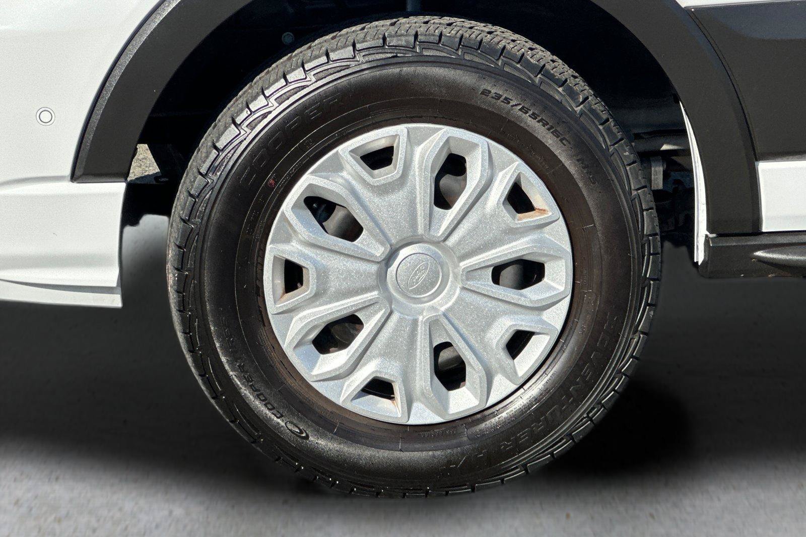 Certified 2023 Ford Transit 350 XLT RWD image 24