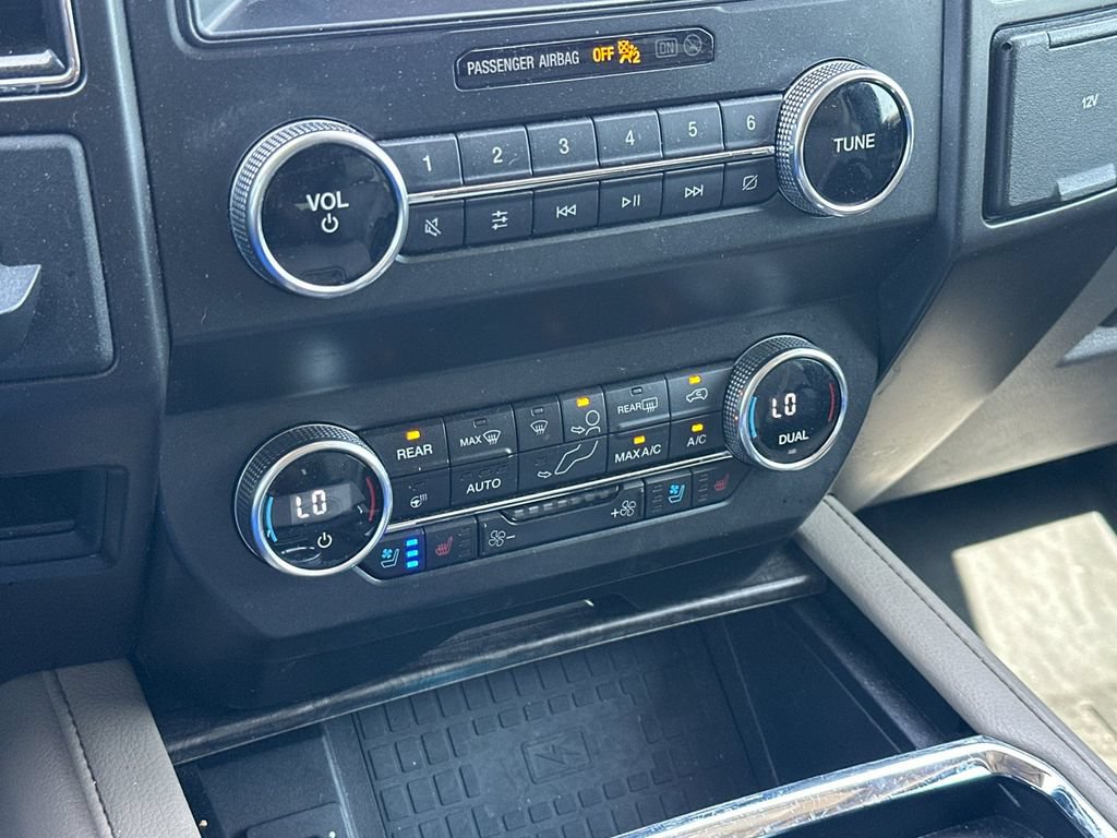 Used 2019 Ford Expedition Limited w/ Equipment Group 301A RWD image 17