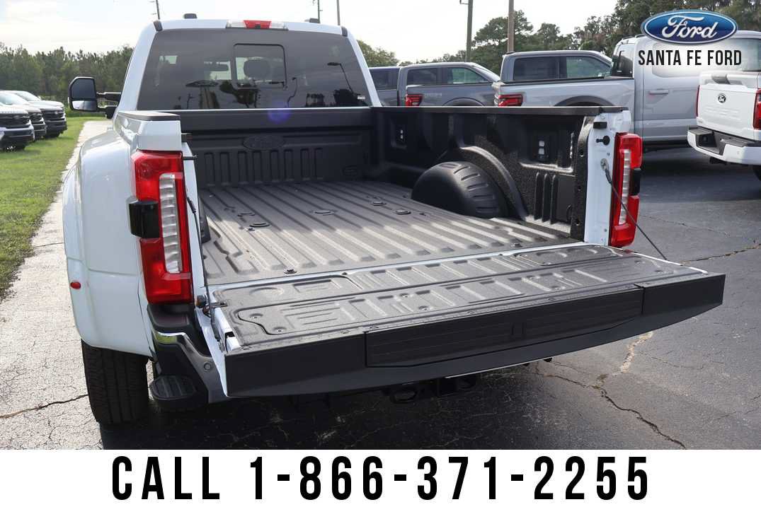 New 2026 Ford F350 XLT w/ XLT Premium Package AWD/4WD image 11