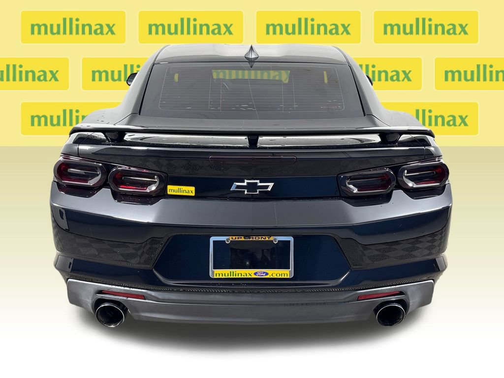 Used 2019 Chevrolet Camaro LT RWD image 6