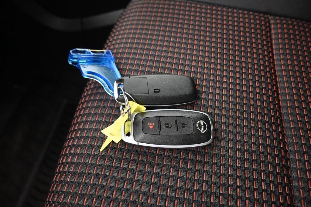 Used 2025 Nissan Kicks SR FWD image 47