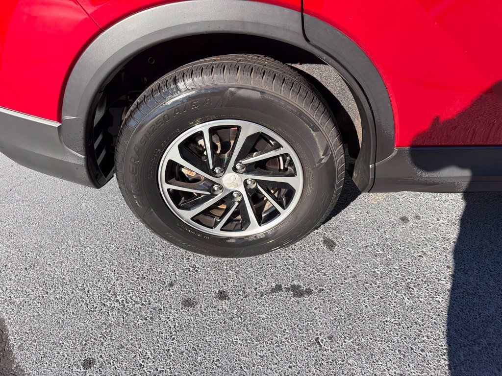 Used 2022 Mitsubishi Eclipse Cross ES AWD/4WD image 13