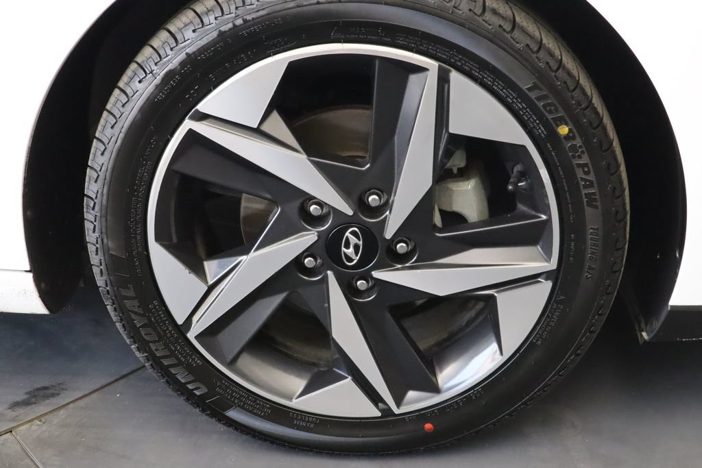 Used 2021 Hyundai Elantra Limited FWD image 10