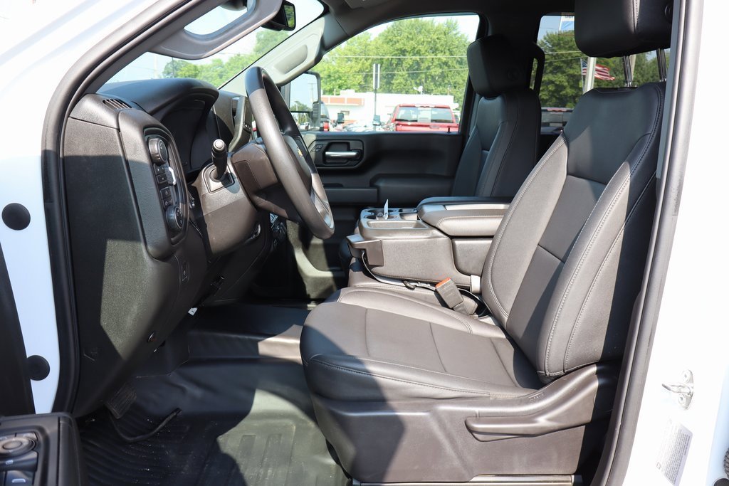 Used 2024 Chevrolet Silverado 3500 W/T w/ WT Convenience Package image 3