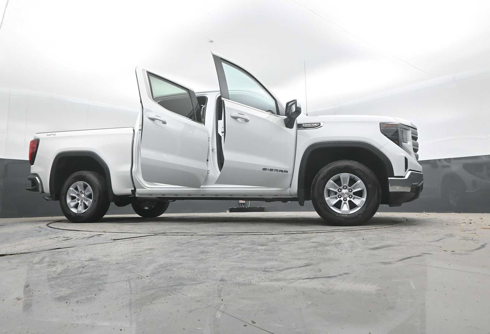 New 2026 GMC Sierra 1500 SLE w/ Preferred Package AWD/4WD image 53