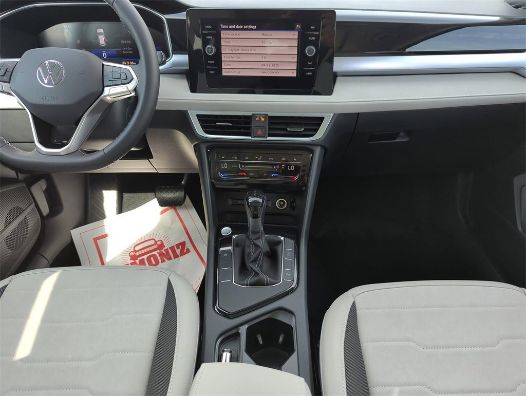 New 2025 Volkswagen Taos SE image 22